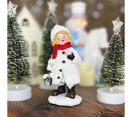 Фігурка "Хлопчик зі сніжкою" 15 см