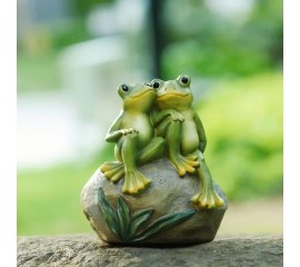 Фигурка "2 лягушки на камне" 15 см